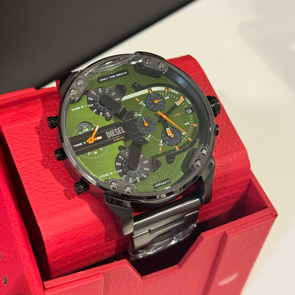 Diesel Men’s Stainless Steel Watch - Picture 5 of 6